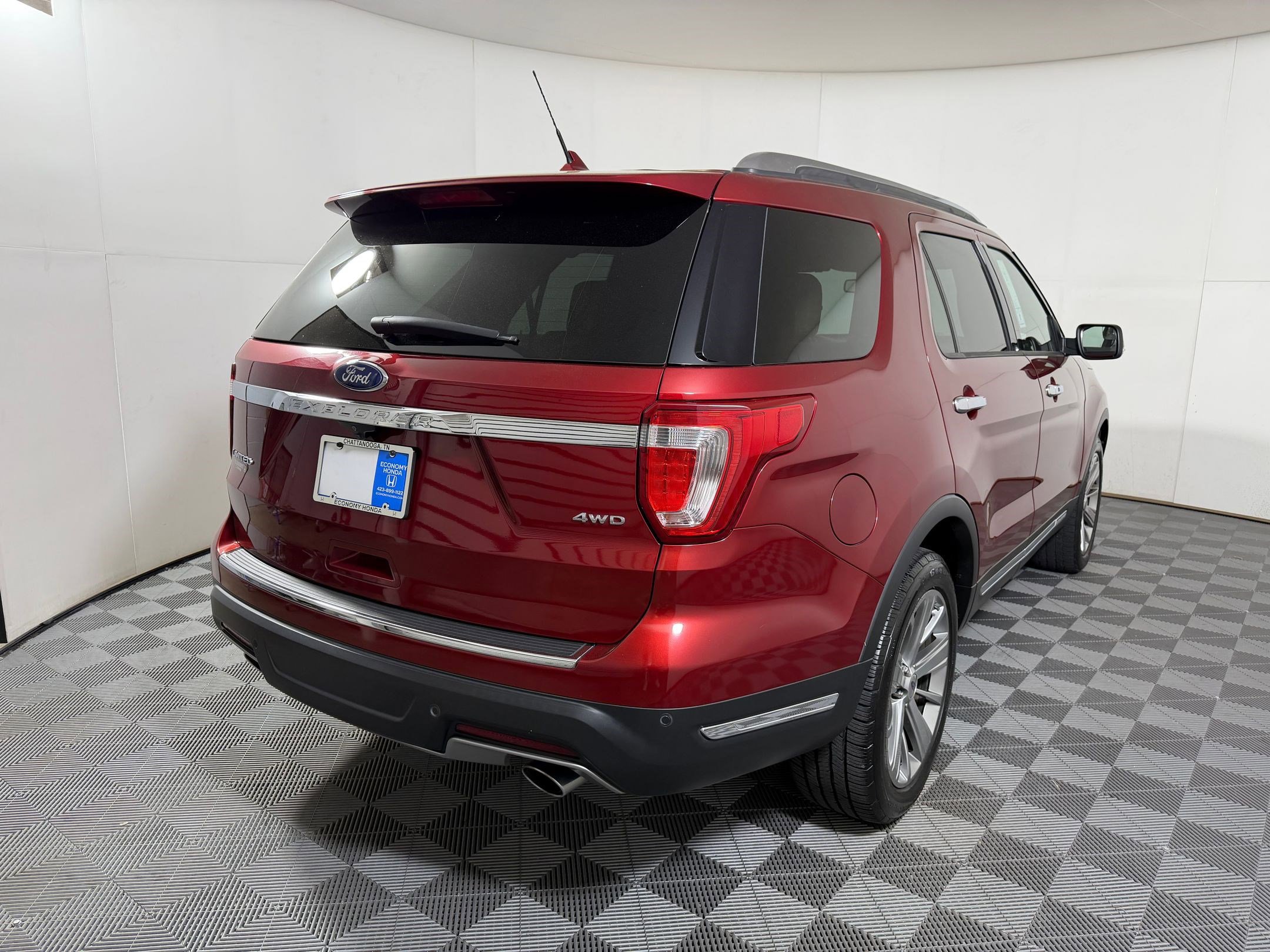 Used 2018 Ford Explorer Limited AWD/4WD image 7