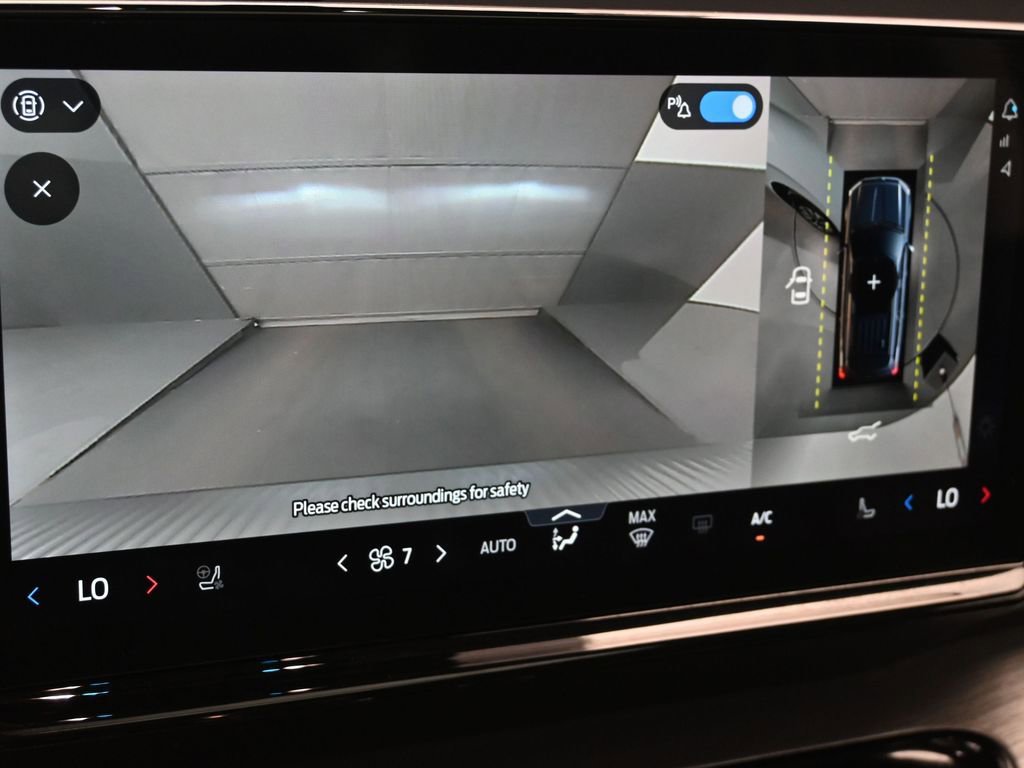 Used 2025 Ford Expedition Max Platinum w/ Driver's Package image 18