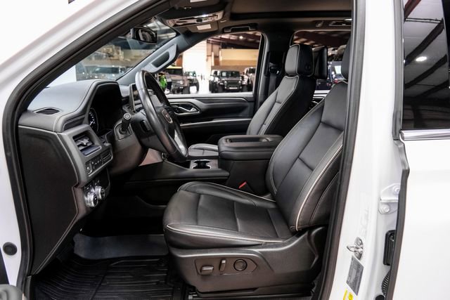 Used 2021 GMC Yukon XL SLT w/ Rear Media and Nav Package AWD/4WD image 12