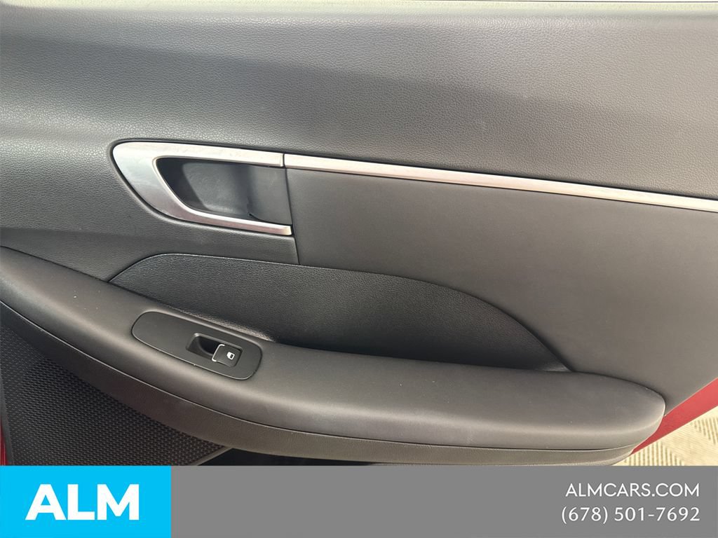 Used 2025 Hyundai Sonata SEL FWD image 19