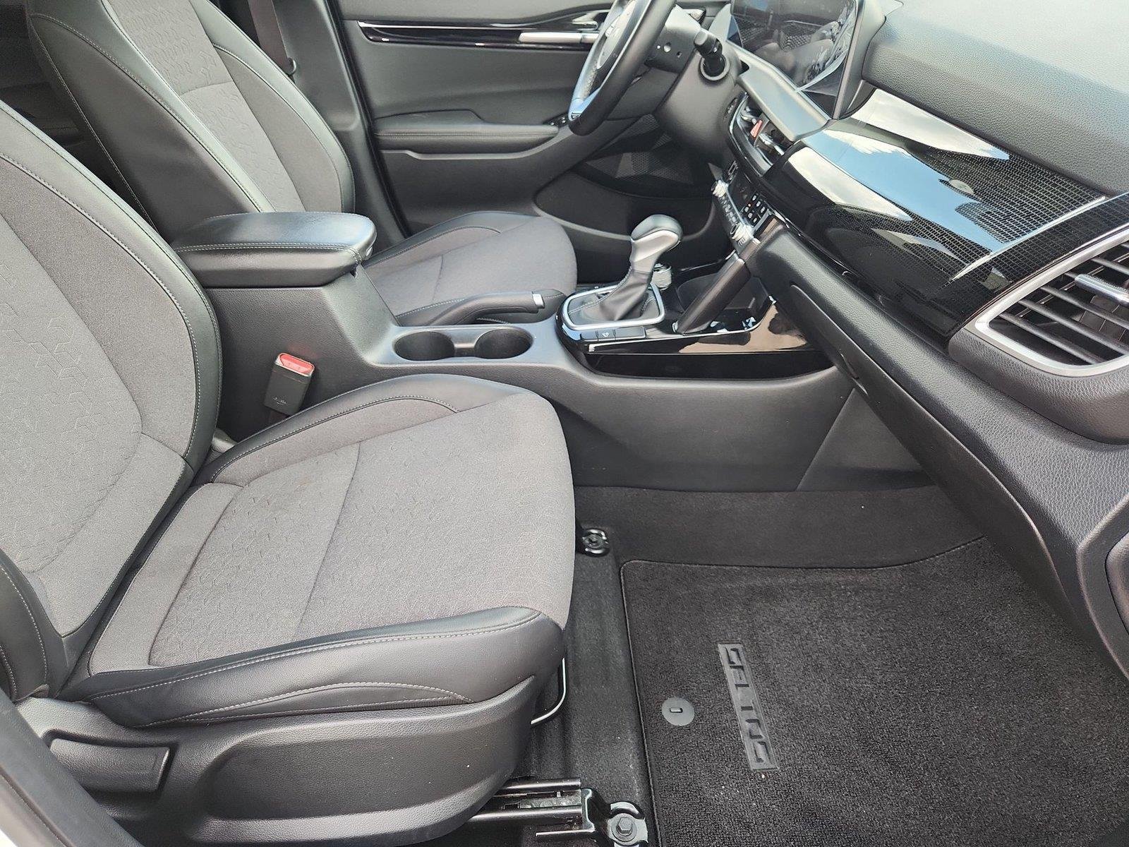 Used 2024 Kia Seltos S FWD image 27