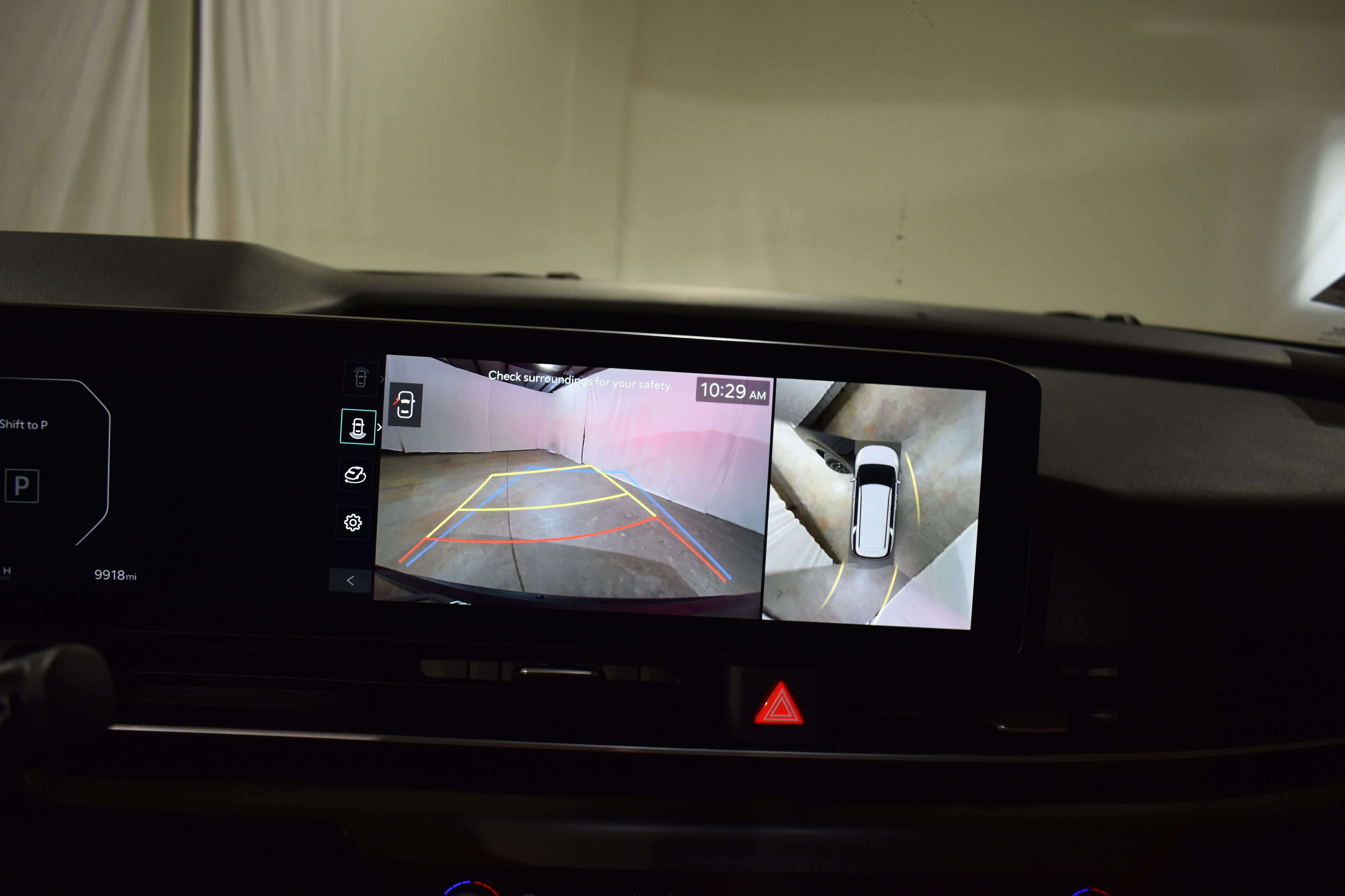 Used 2025 Kia Carnival SX Prestige image 22