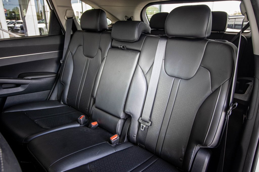 Used 2023 Kia Sorento S w/ Panoramic Sunroof Package image 45