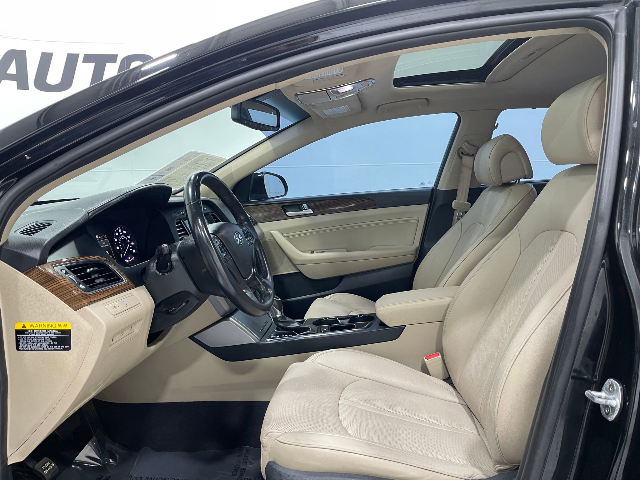 Used 2017 Hyundai Sonata Limited w/ Tech Package 03 image 13