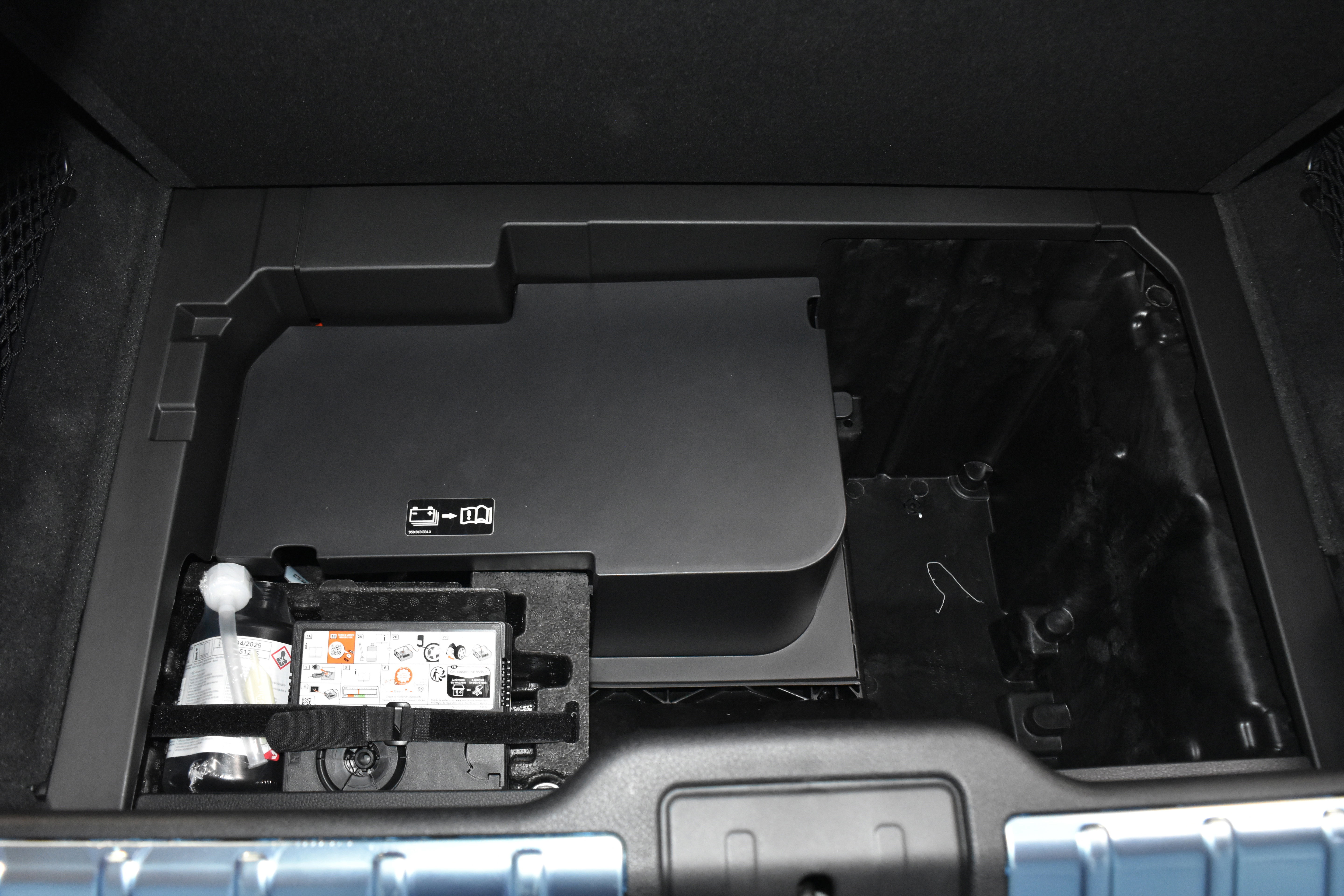 New 2025 Porsche Panamera 4 image 31