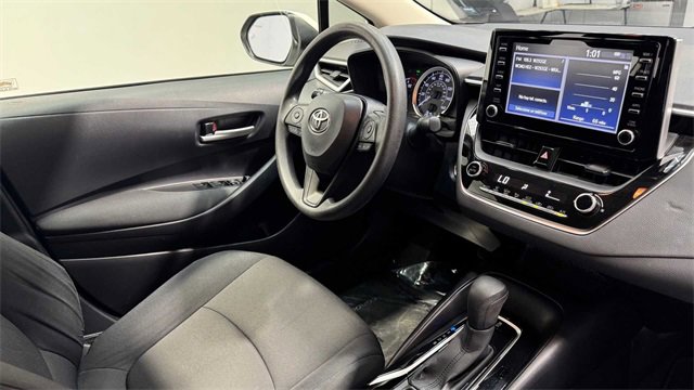 Used 2020 Toyota Corolla LE image 12