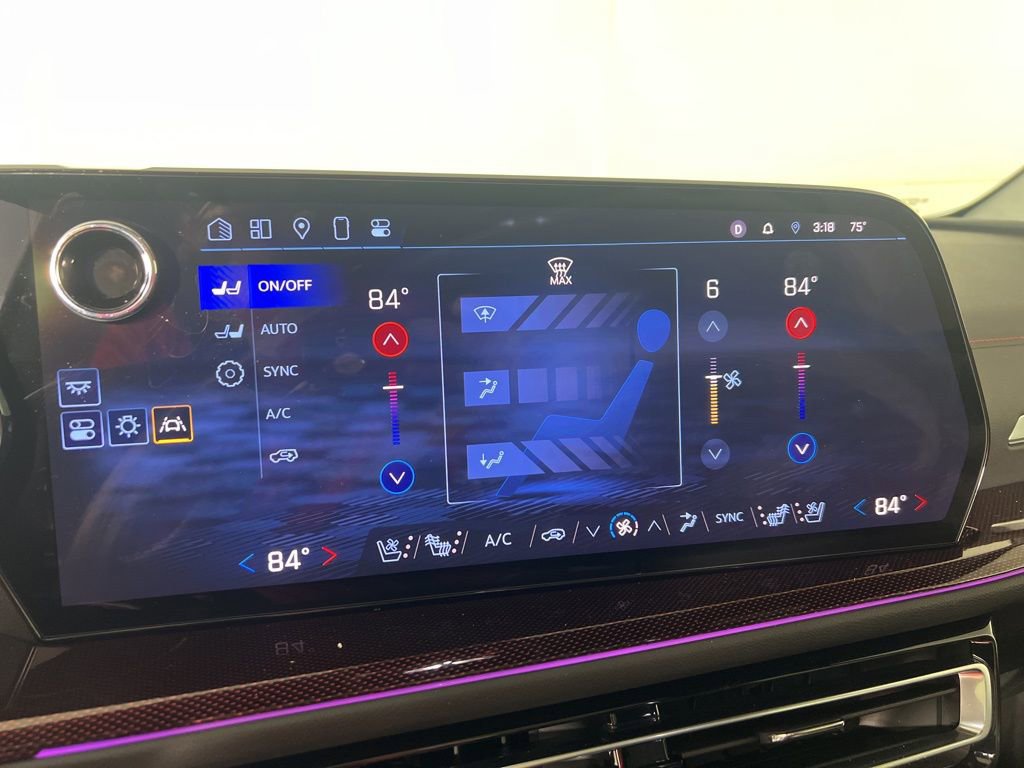 Used 2024 Chevrolet Traverse RS image 22