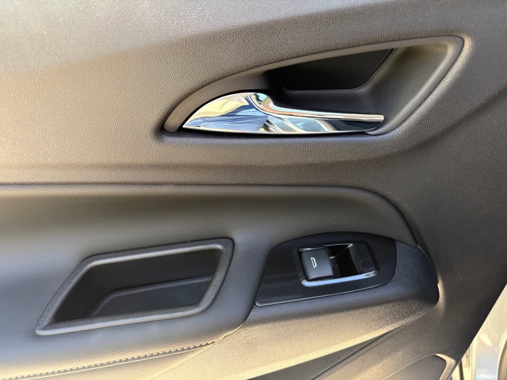 Used 2023 Chevrolet Equinox Premier FWD image 43
