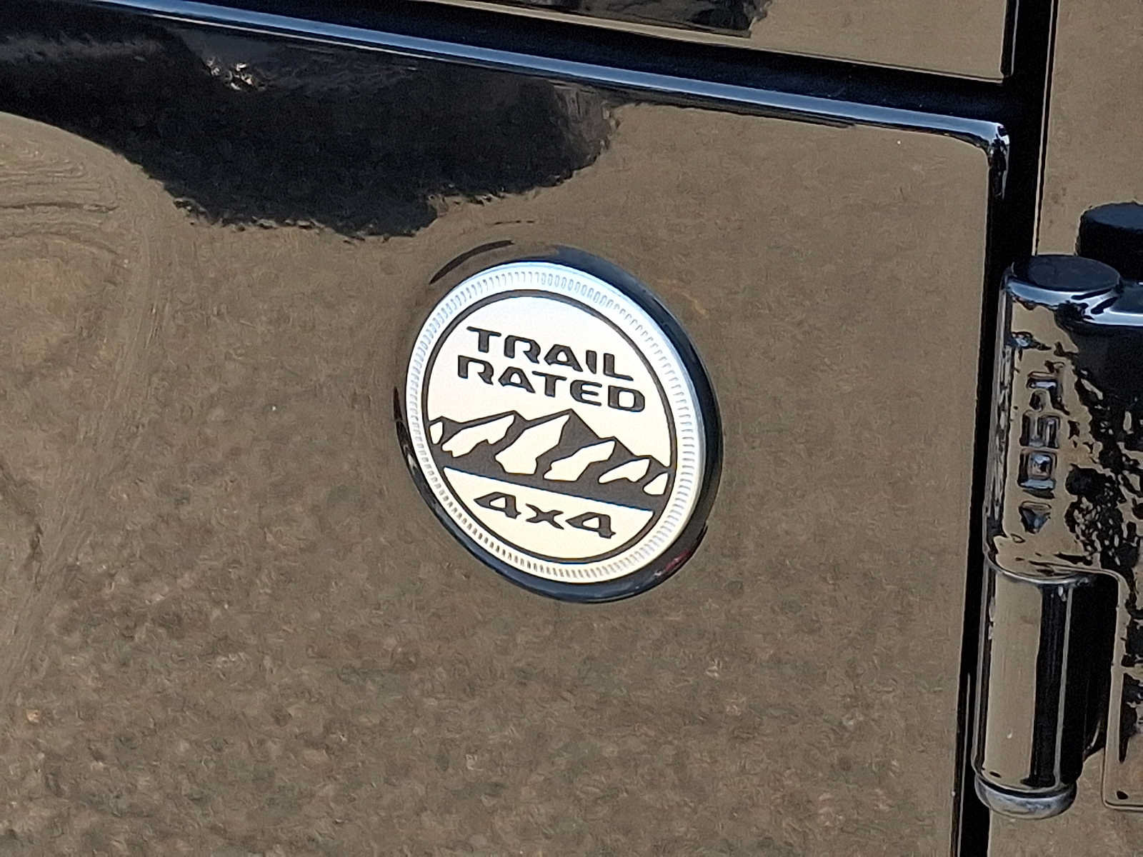 Used 2018 Jeep Wrangler Unlimited Sahara AWD/4WD image 28