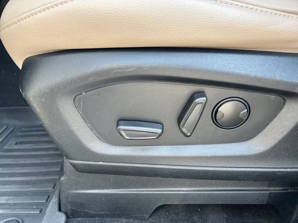 Used 2023 Ford Explorer Limited w/ Equipment Group 301A RWD image 33