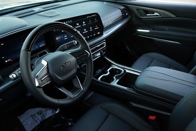 New 2026 Chevrolet Traverse LT w/ Enhanced Driving Package FWD image 23
