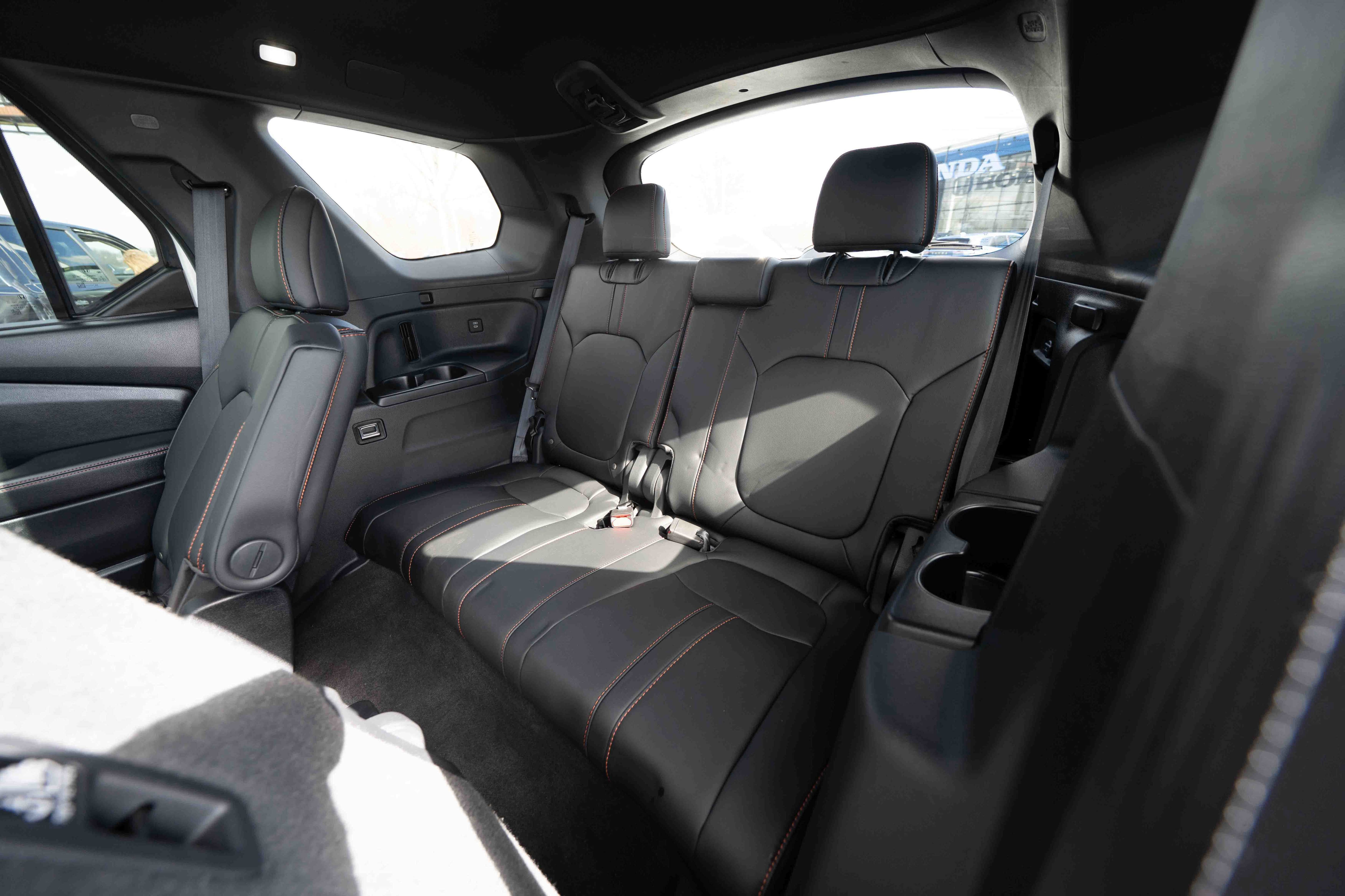 Certified 2025 Honda Pilot TrailSport image 24