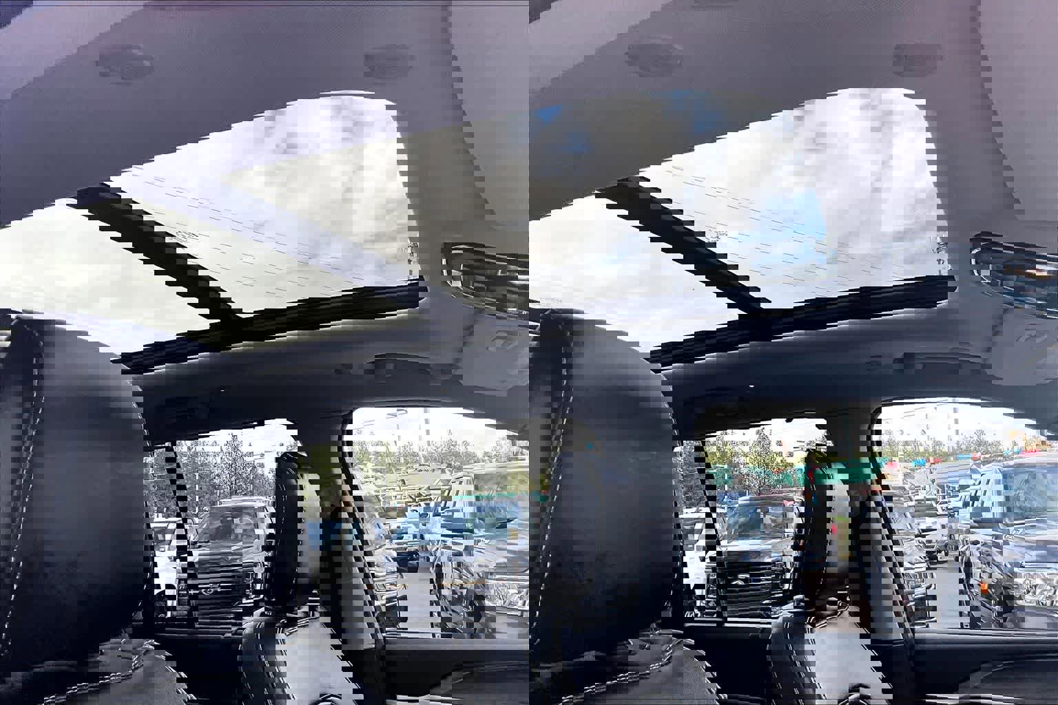 Used 2023 Jeep Grand Cherokee 4WD 4xe w/ Luxury Tech Group II image 30