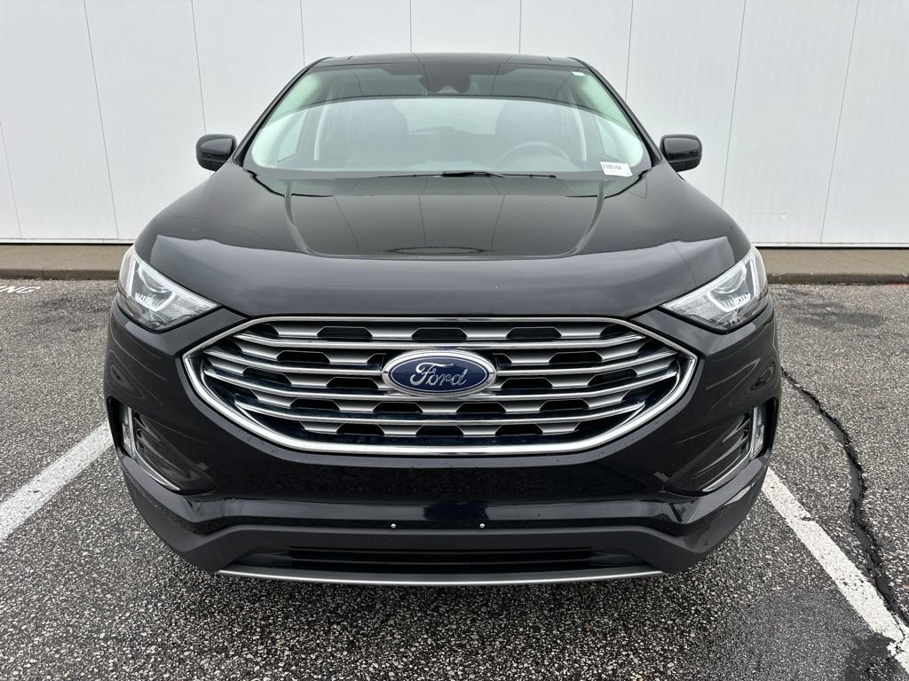 Certified 2022 Ford Edge SEL w/ Convenience Package AWD/4WD image 11