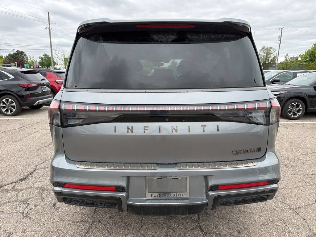 Used 2026 INFINITI QX80 4WD w/ Sport Exterior Package image 4