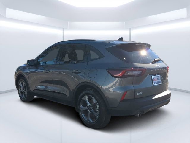 Used 2025 Ford Escape ST-Line FWD image 5
