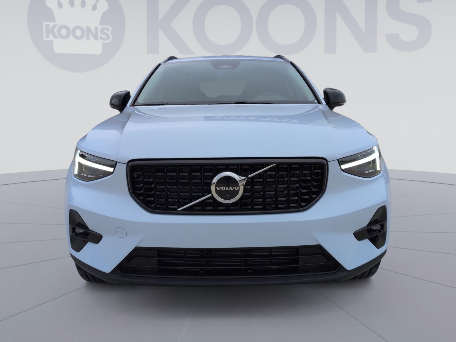 New 2026 Volvo XC40 B5 Plus w/ Protection Package Premier AWD/4WD image 4