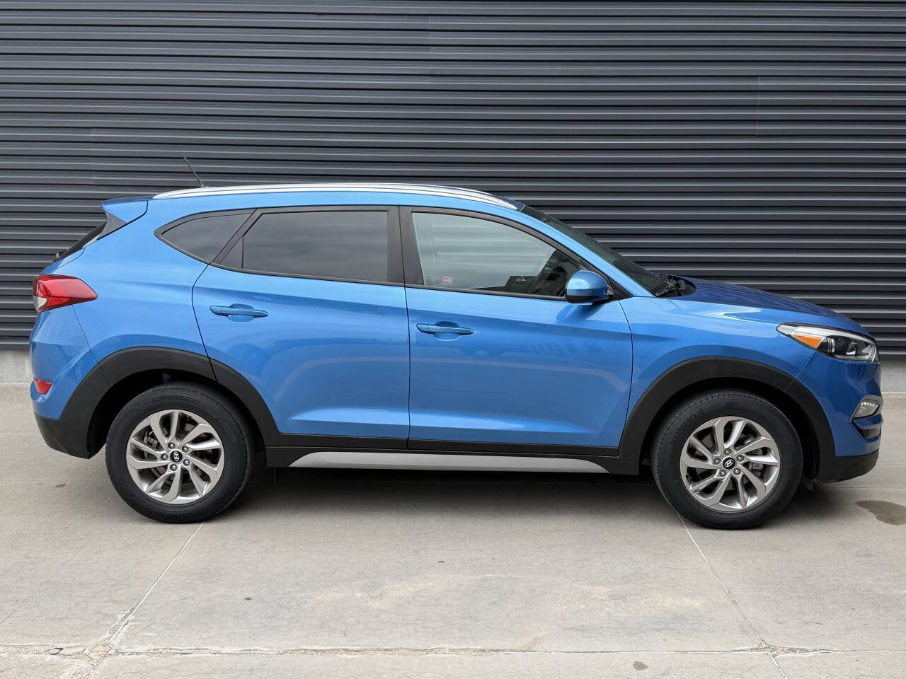 Used 2017 Hyundai Tucson SE AWD/4WD image 9