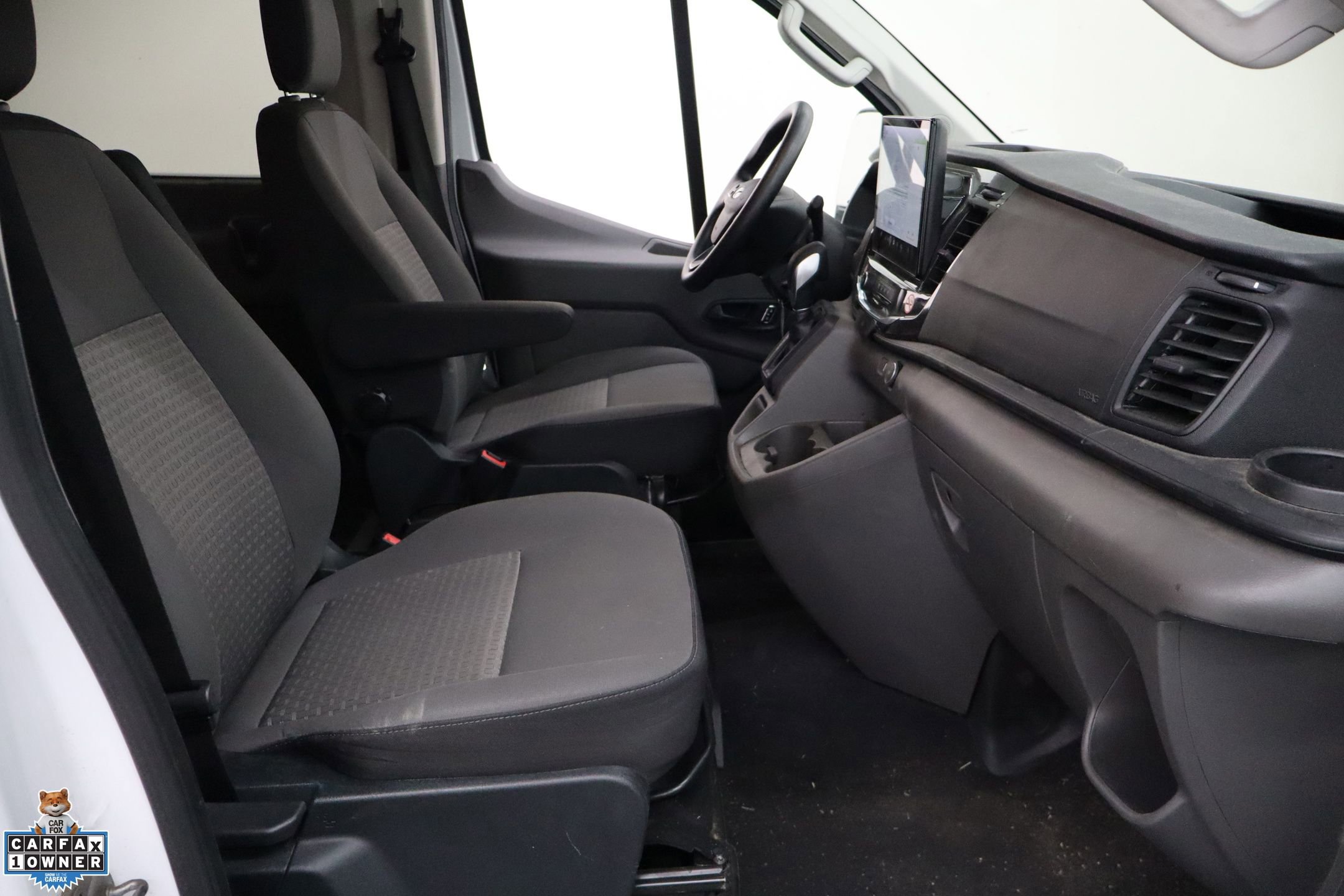 Used 2023 Ford Transit 350 XLT image 30