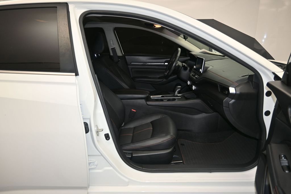 Certified 2021 Nissan Altima 2.0 SR FWD image 27