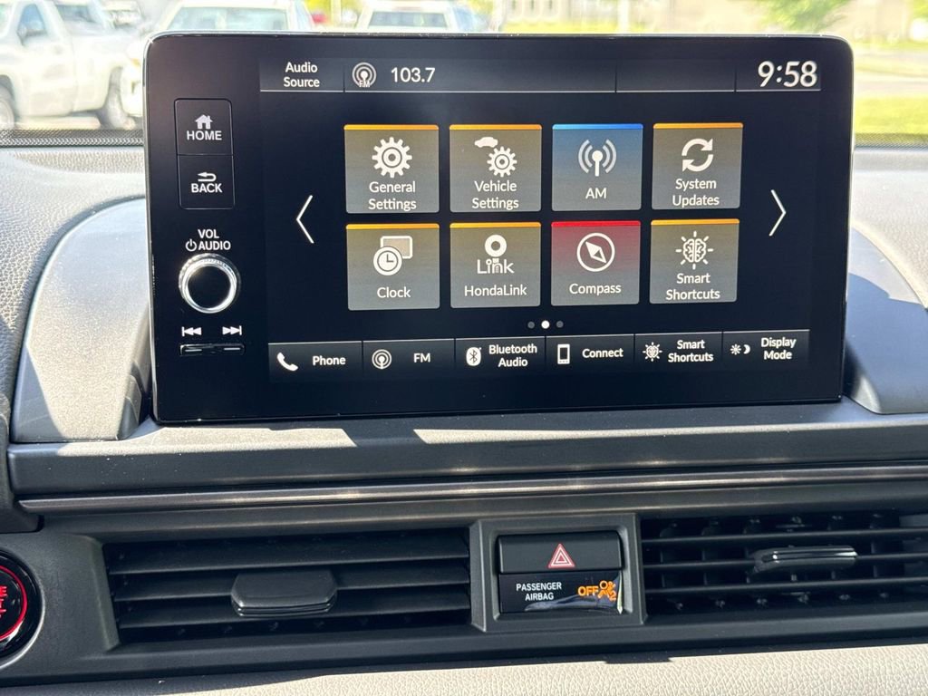 Used 2025 Honda Pilot TrailSport image 5