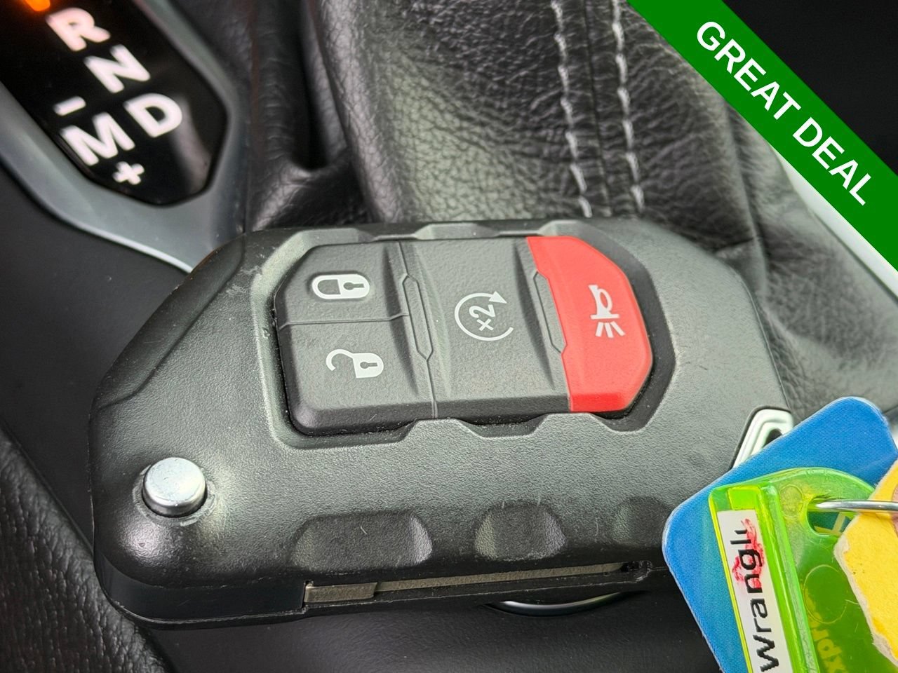 Used 2025 Jeep Wrangler Unlimited Sahara w/ Safety Group AWD/4WD image 37