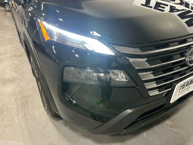 Certified 2024 Nissan Rogue SV AWD/4WD image 28