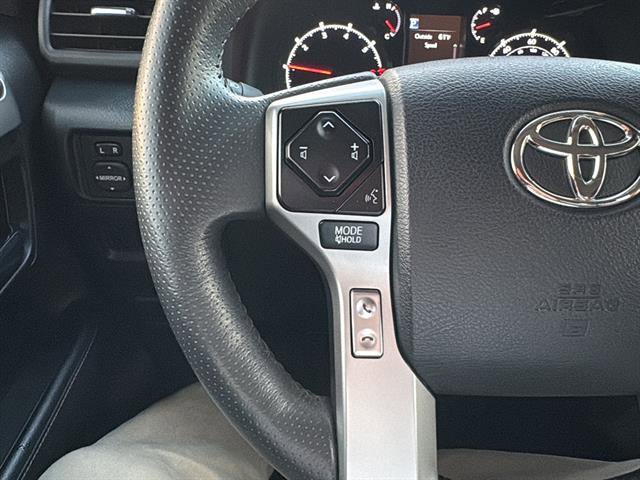 Used 2022 Toyota 4Runner SR5 Premium w/ Moonroof Package RWD image 19