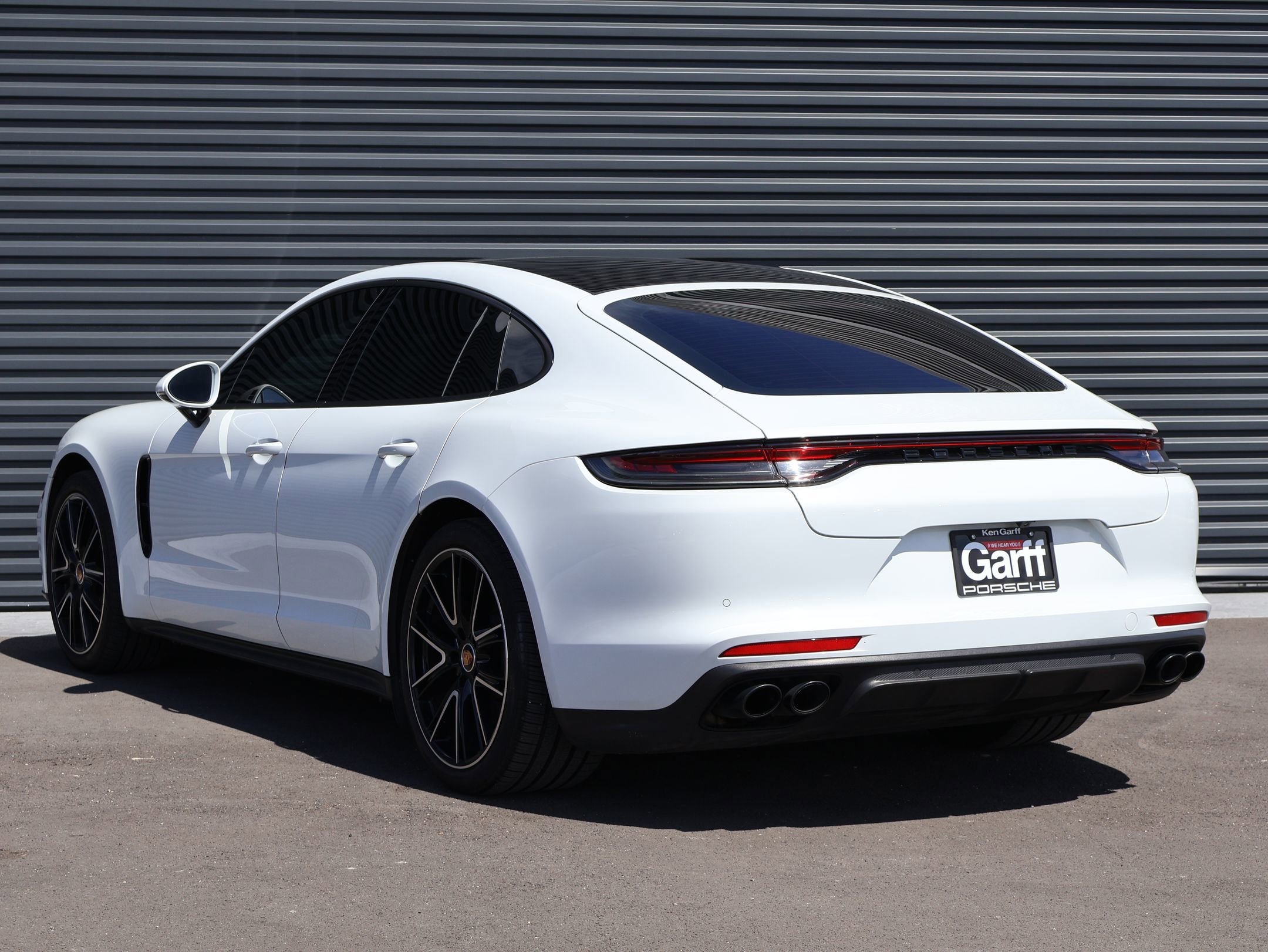 Used 2021 Porsche Panamera 4 image 3