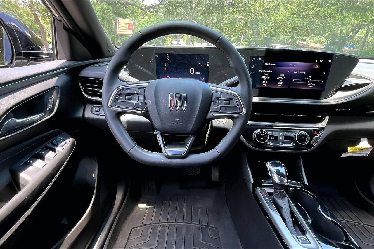 Used 2025 Buick Envista Sport Touring w/ Experience Buick Package FWD image 8
