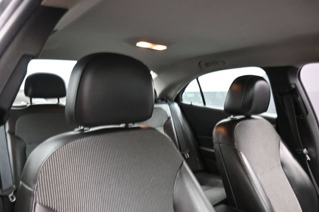 Used 2015 Chevrolet Malibu LT FWD image 23
