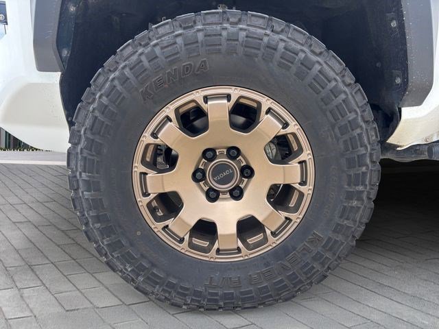 Used 2024 Toyota Tacoma 4x4 Double Cab Hybrid image 9