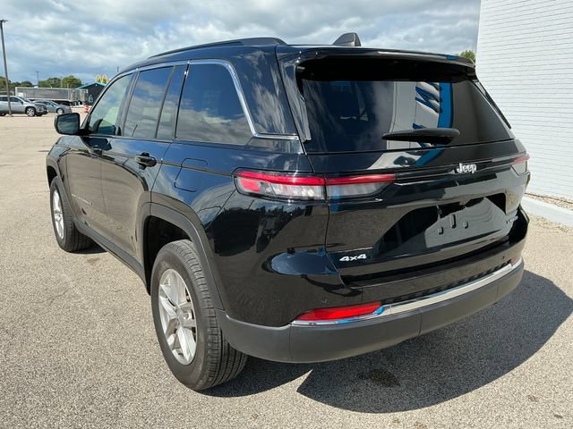 Used 2024 Jeep Grand Cherokee Laredo X w/ Luxury Tech Group I AWD/4WD image 3