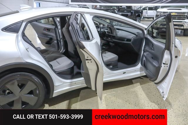 Used 2023 Toyota Prius LE image 39
