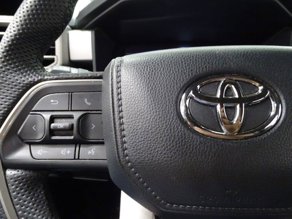 Used 2025 Toyota Tundra Limited image 23