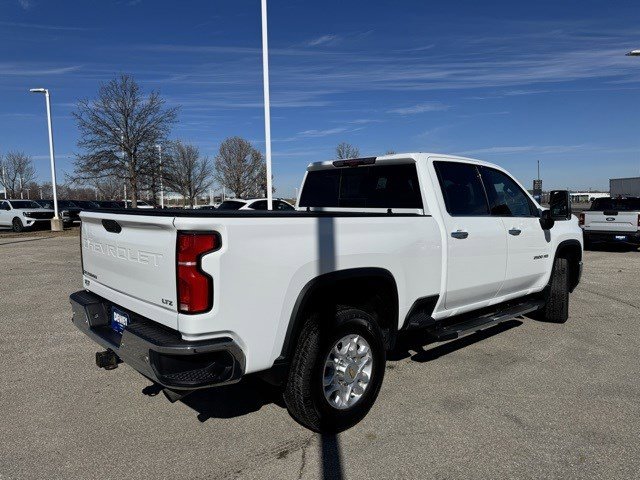 Used 2024 Chevrolet Silverado 2500 LTZ w/ LTZ Convenience Package image 9