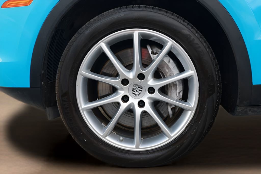 Used 2023 Porsche Cayenne image 26