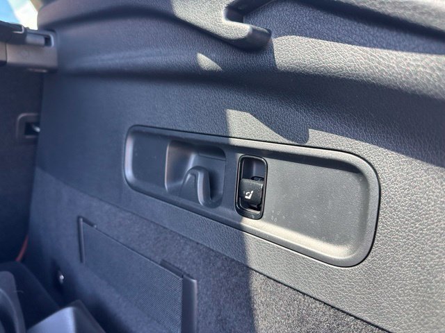 Certified 2025 Mercedes-Benz GLC 300 4MATIC image 36