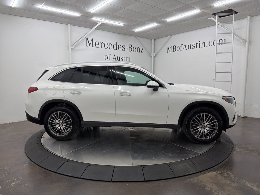 New 2026 Mercedes-Benz GLC 300 image 8