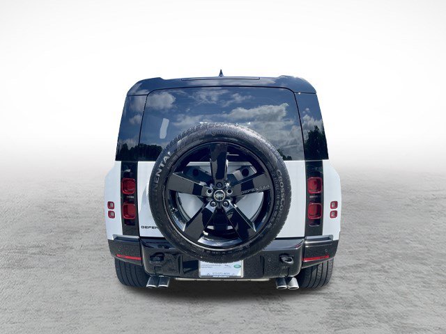 Certified 2025 Land Rover Defender 110 X-Dynamic SE AWD/4WD image 6