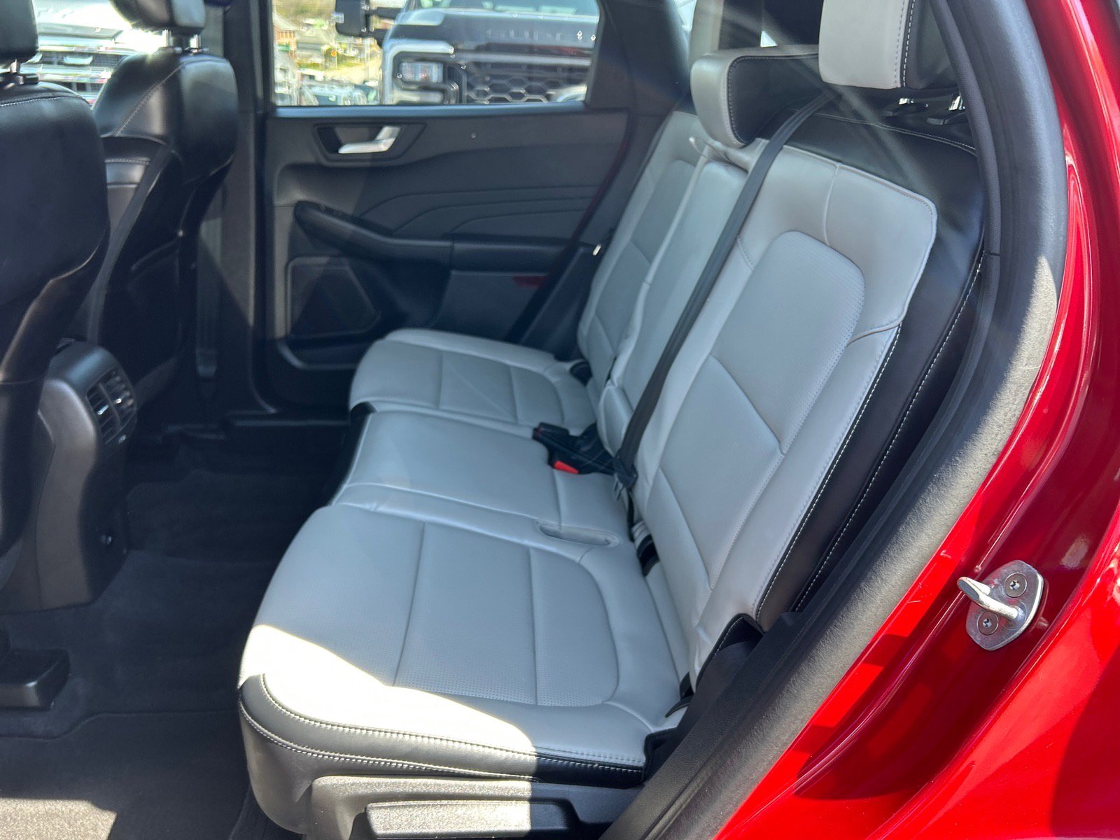 Certified 2023 Ford Escape Platinum AWD/4WD image 10