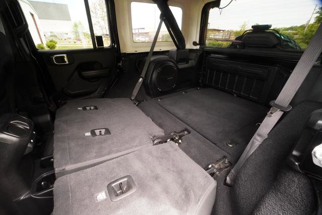 Used 2020 Jeep Wrangler Unlimited Sport image 32