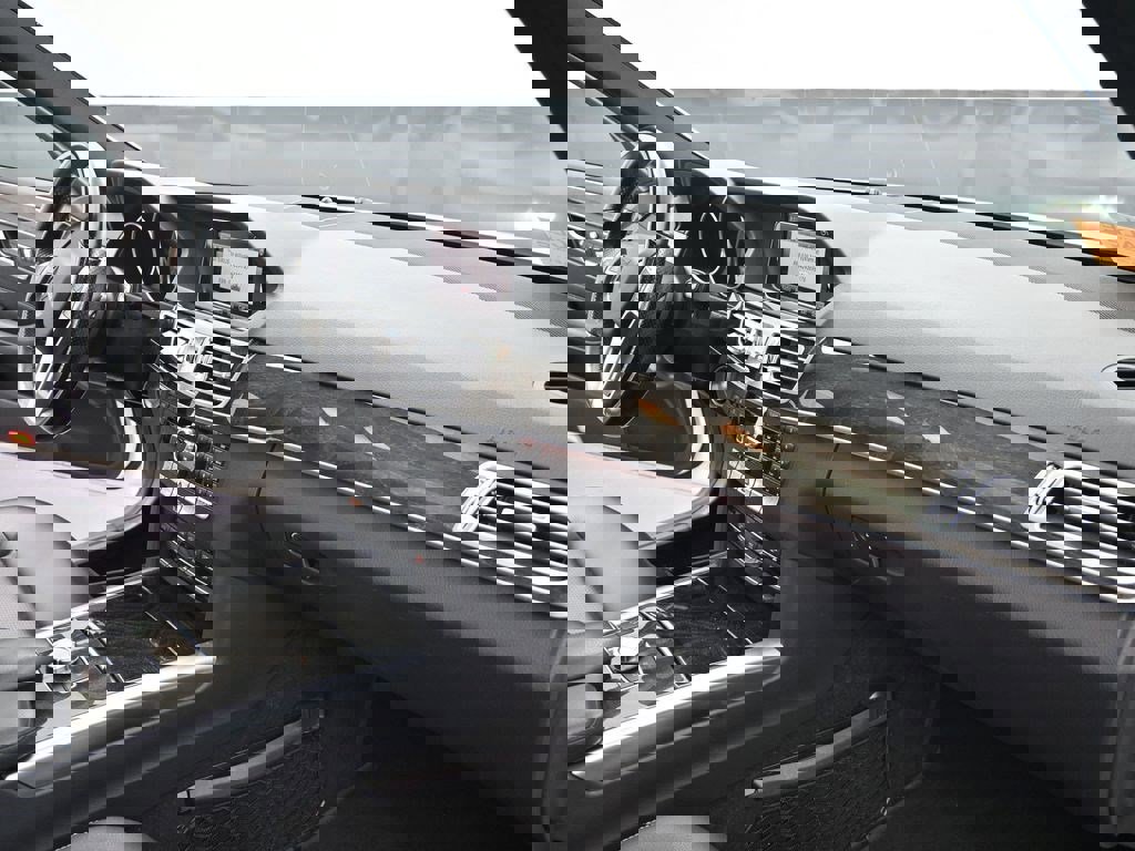 Used 2015 Mercedes-Benz E 350 Sedan image 20