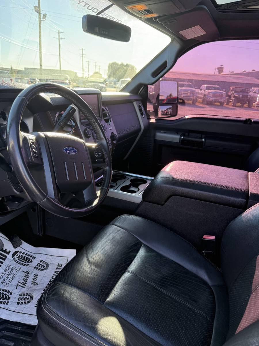 Used 2016 Ford F250 Lariat w/ Lariat Ultimate Package AWD/4WD image 13