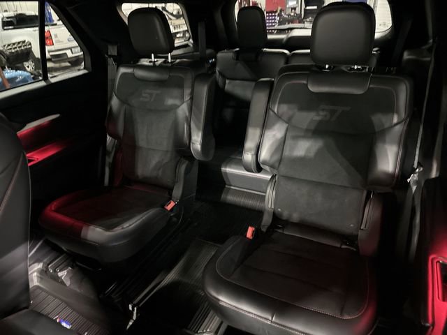 Used 2025 Ford Explorer ST w/ Sun And Sound Package image 29
