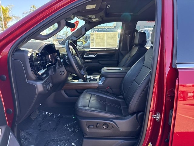 Used 2022 Chevrolet Silverado 1500 High Country w/ Technology Package image 23