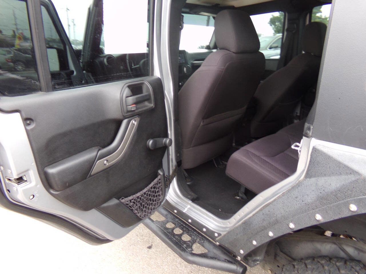 Used 2013 Jeep Wrangler Unlimited Sport w/ Connectivity Group image 19