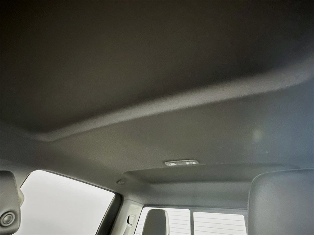 Used 2022 Chevrolet Silverado 1500 LT w/ Z71 Off-Road Package image 21