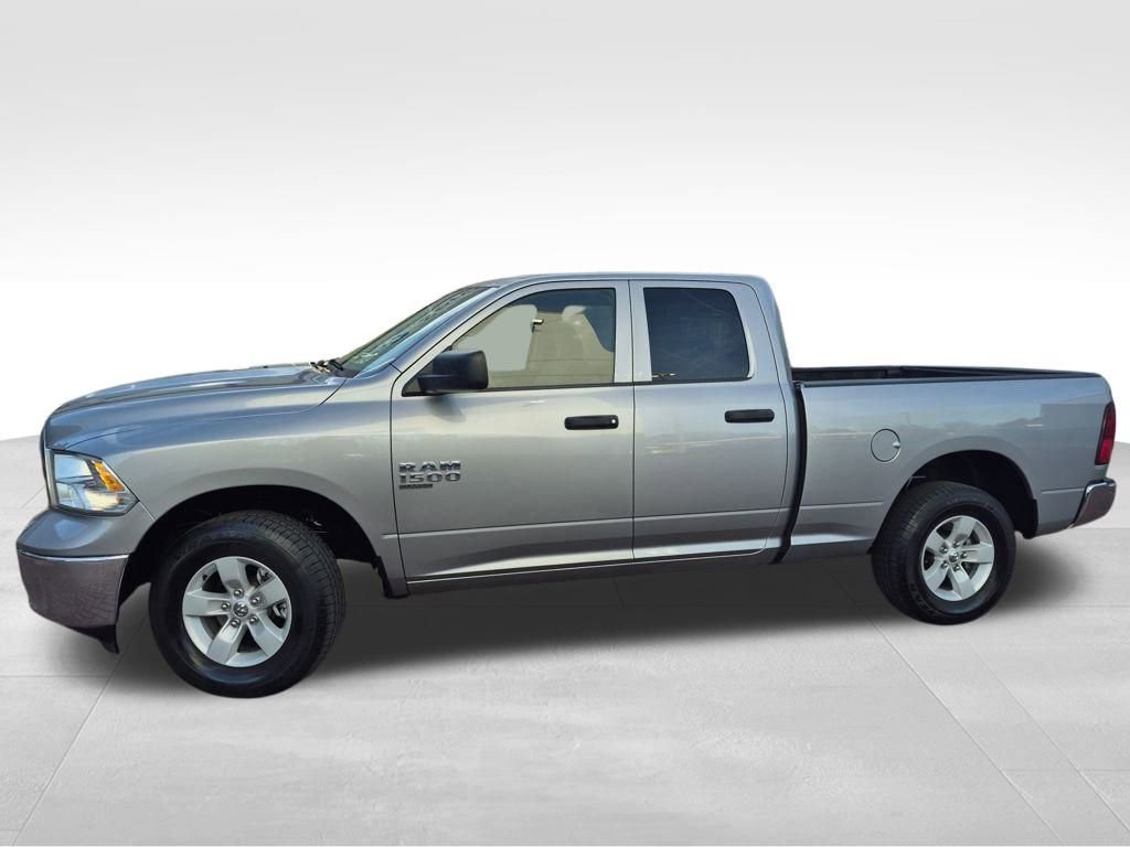 Used 2024 RAM 1500 Classic SLT image 3