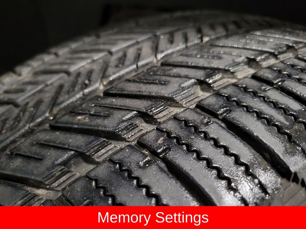 Used 2017 Chevrolet Suburban LT image 12